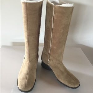 Anne Klein suede boots soft shearling style inside